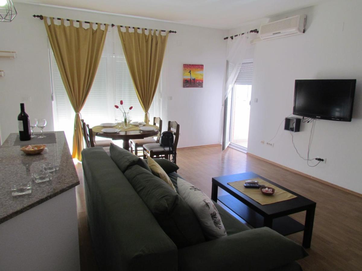 Apartman Petra Каштела Экстерьер фото