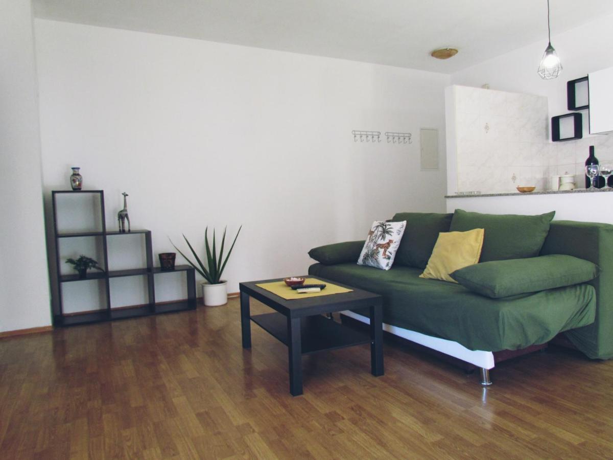 Apartman Petra Каштела Экстерьер фото