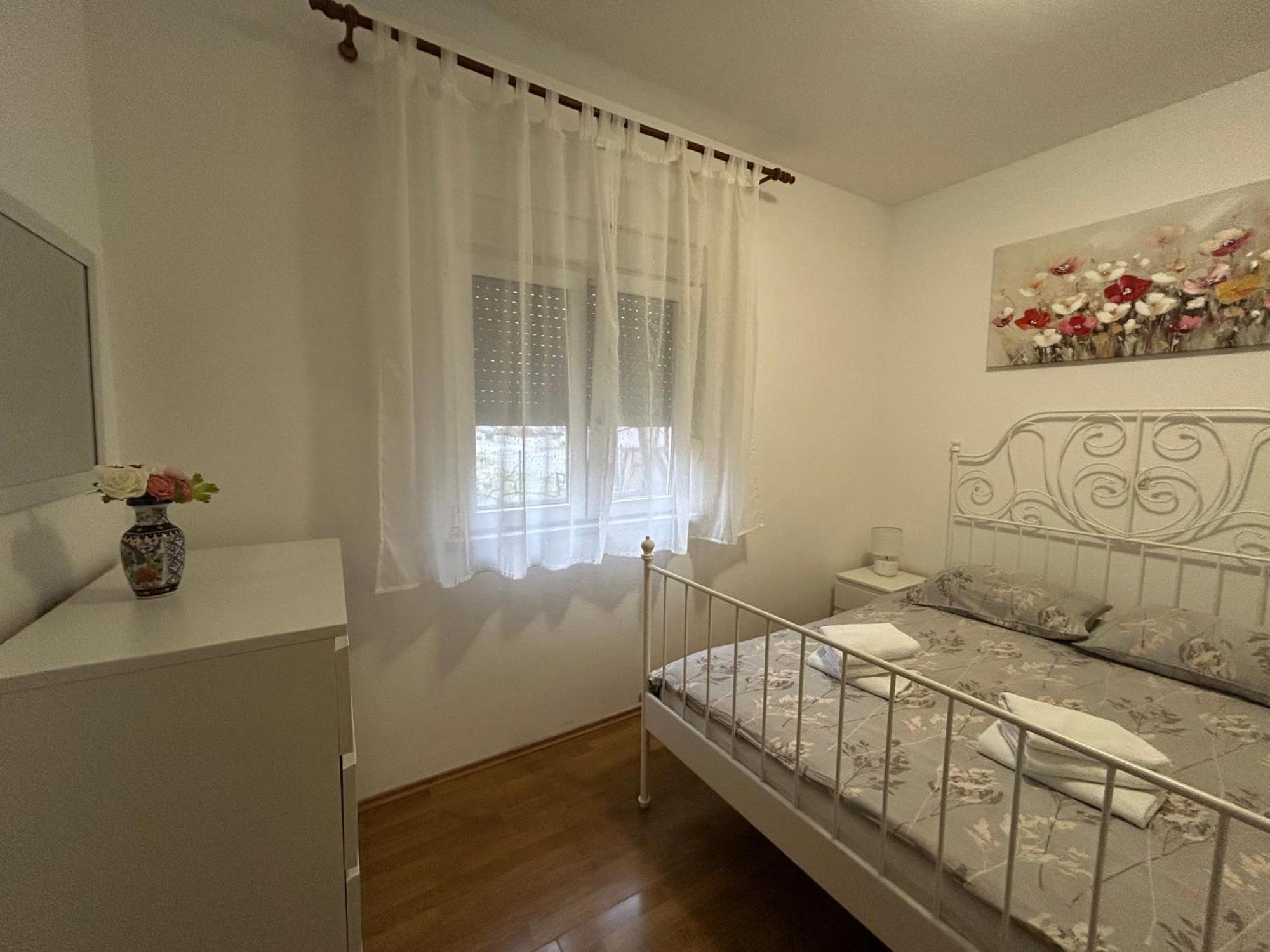 Apartman Petra Каштела Экстерьер фото